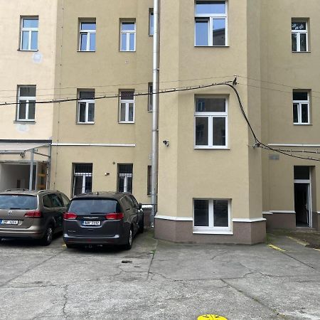 Apartments Emma Prag Exteriör bild